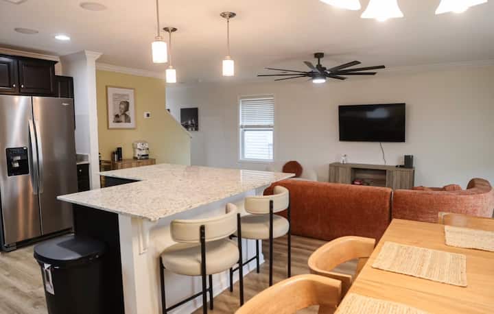 Contrals Contrails Crashpads/Fully Furnished Long Term Stay - Houses for Rent in ...