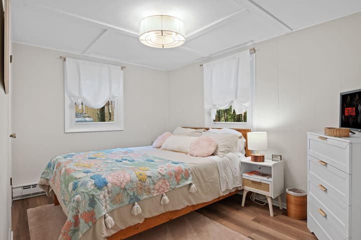 Bedroom with queen bed