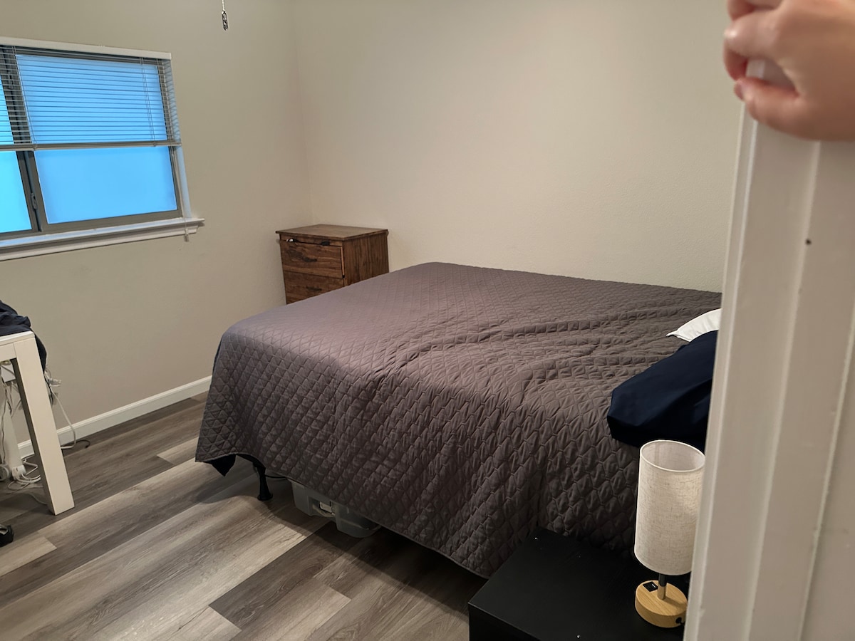 Large living area, 2 bed, 2 bath, fenced yard