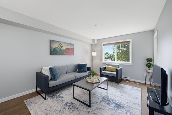 Spacious 1-bedroom Condo In Central Abbotsford - Abbotsford