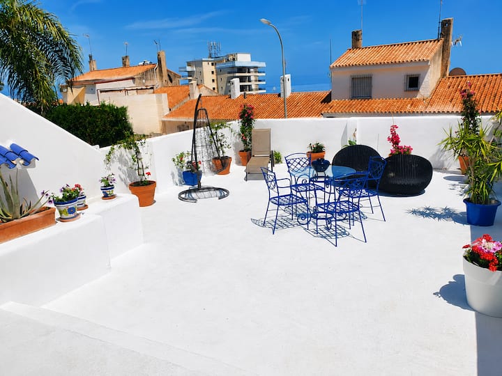 2 Habitaciones Cama 150 Y 2 Patios - Benalmádena