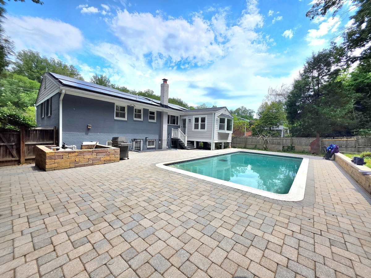 Bethesda Pool Retreat | Chef’s Kitchen+Workstation - Houses for Rent in ...