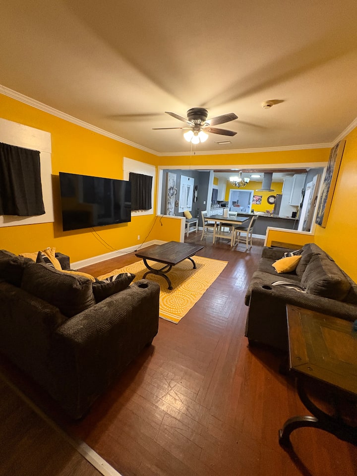 Historic Downtown Pensacola Home - Pensacola, FL