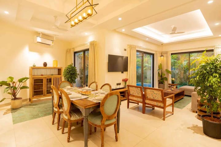 Dining area image 3