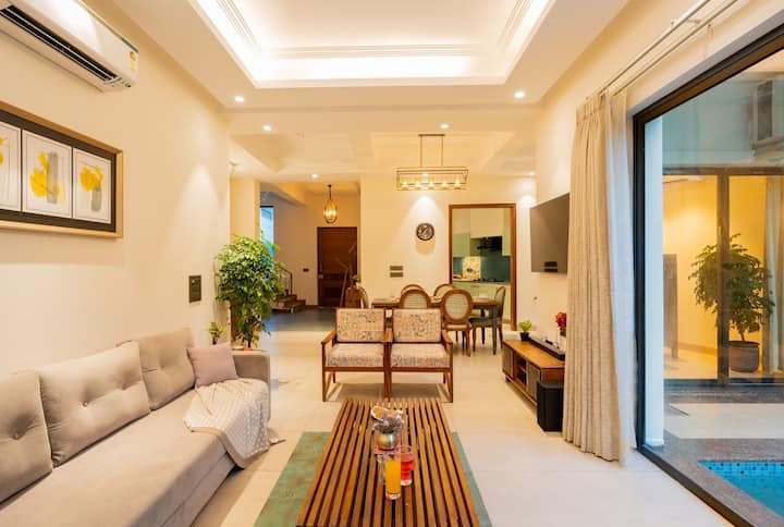 Living room image 1