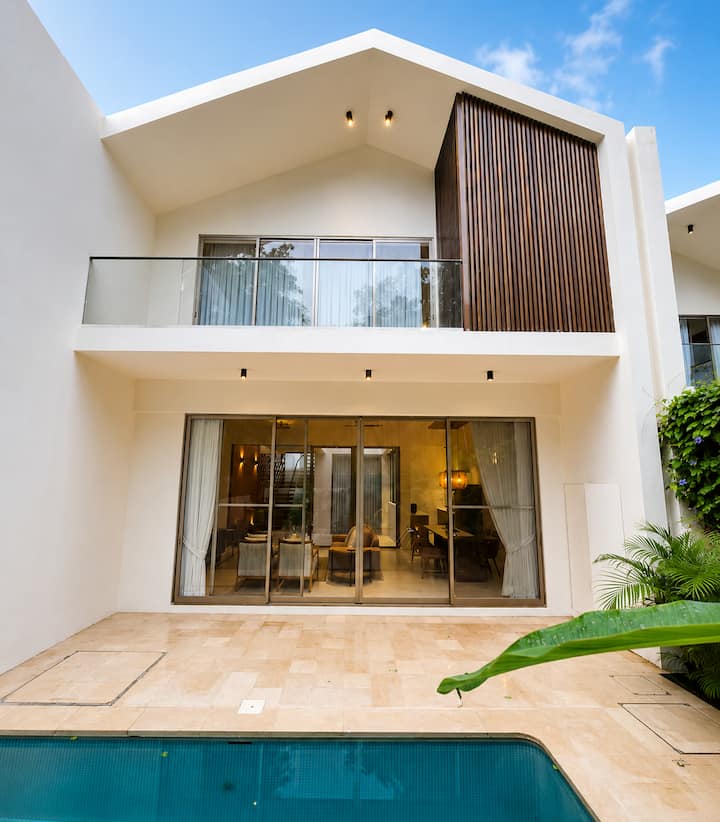 Exterior image 1