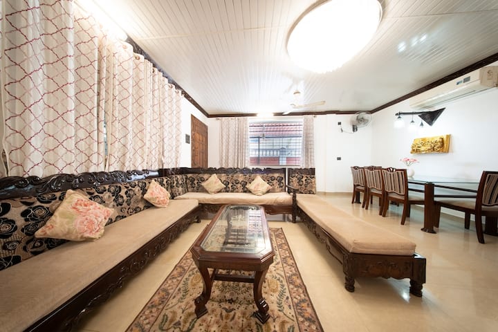 Living room image 1