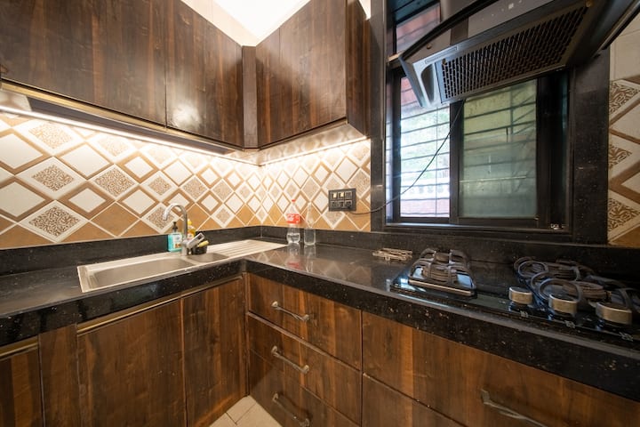 Full kitchen image 3