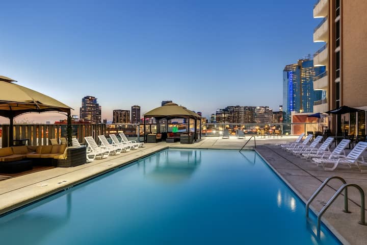 One Unit | Outdoor Pool | Dallas Zoo - 3.3 Miles - Dallas, TX