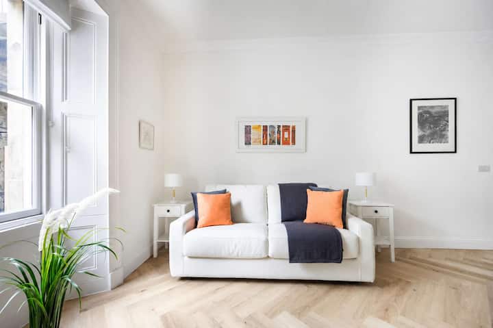 Spacious 1br In Heart Of New Town & Royal Crescent - Edinburgh
