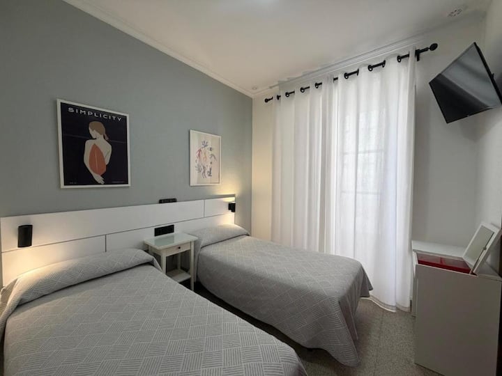 Centrica Y Acogedora Habitacion Para 2 En Cadiz - Cádiz
