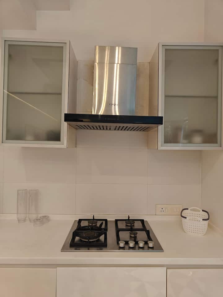 Full kitchen image 1