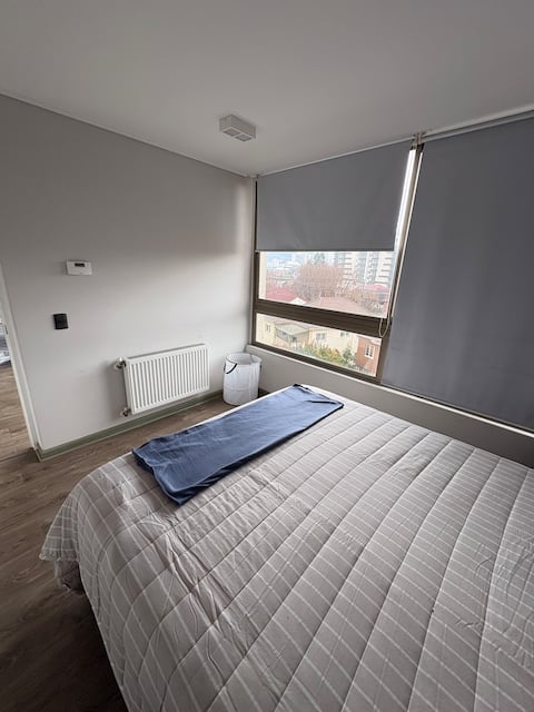 Apartment 1D steps from Sporting + Parking