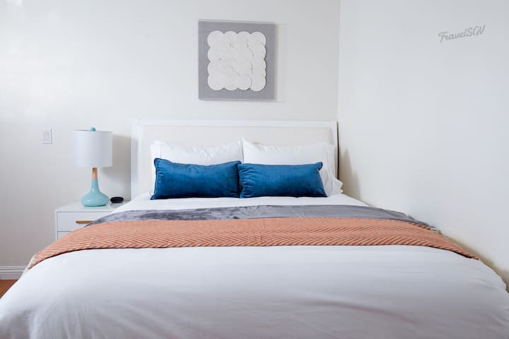 Cozy Private Studio Guesthouse | Ac + Parking - West Covina, CA