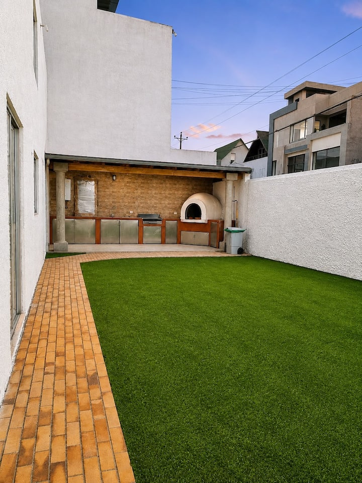 Cozy Hm Wt 3 Rooms+priv Jacuzzi & Bbq+near Ccs Qio - Quito