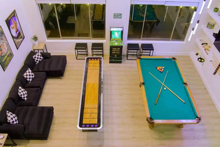 Dream Golf Escape: Hot Tub & Entertainment - Phoenix, AZ
