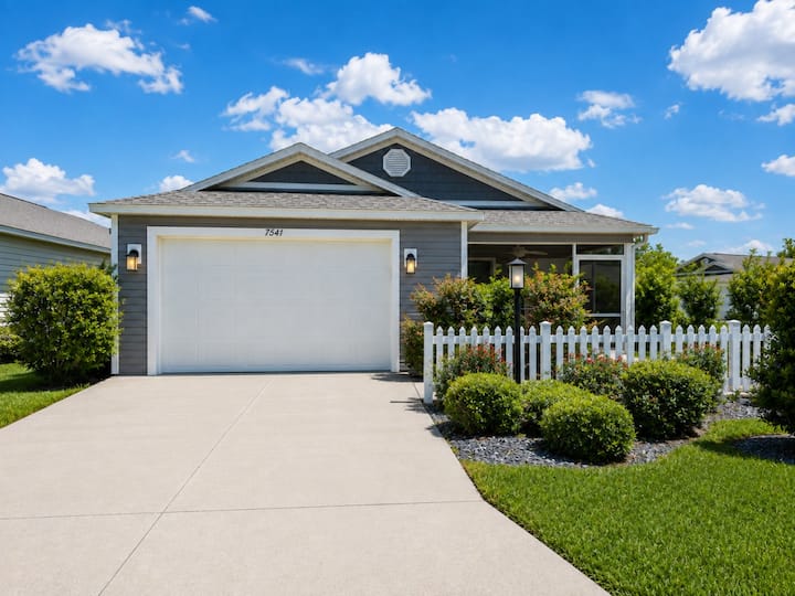 Kuenher Corner Villa | Walk To Dabney Pool - Leesburg, FL