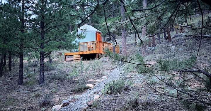 Riversong Yurt - Estes Park, CO