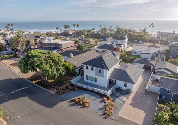 Modern Coastal Home In Carlsbad - Carlsbad State Beach, CA