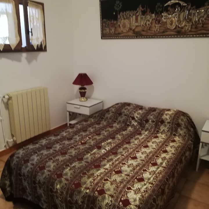 საძინებელი 1