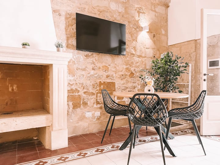 Maison Duomo-50mq + Giardino - Lecce