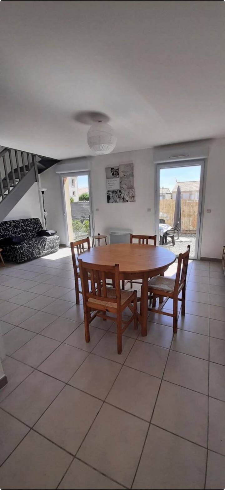 Maison Spacieuse Avec Extérieur - Sigean