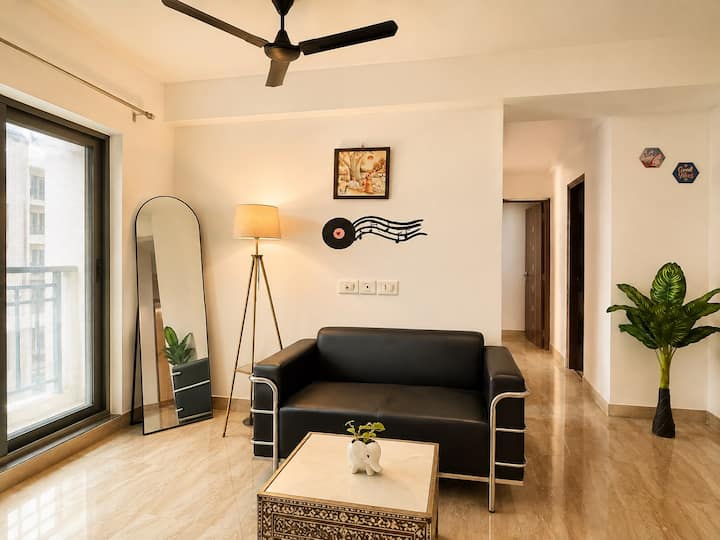 Quiet Escape | 2bhk Private Luxury Apartment - ファリダバド