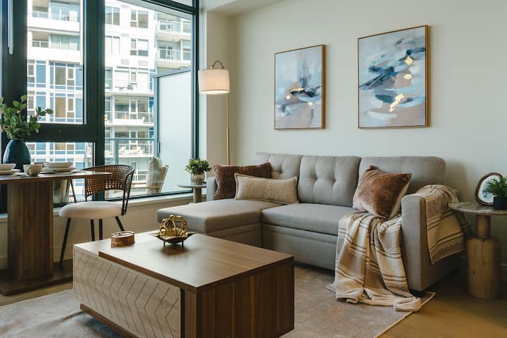 The Silhouette Nest | 2br+2ba | Pool&sauna - Kelowna