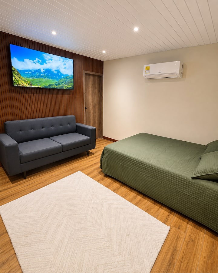 Ca202 Urban Suites | Desk + Nespresso - Barranquilla