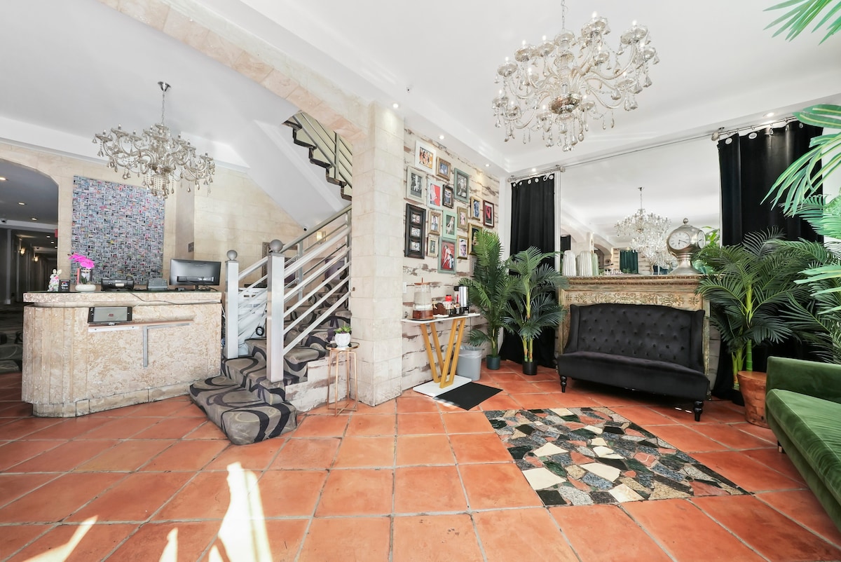 Queen Room