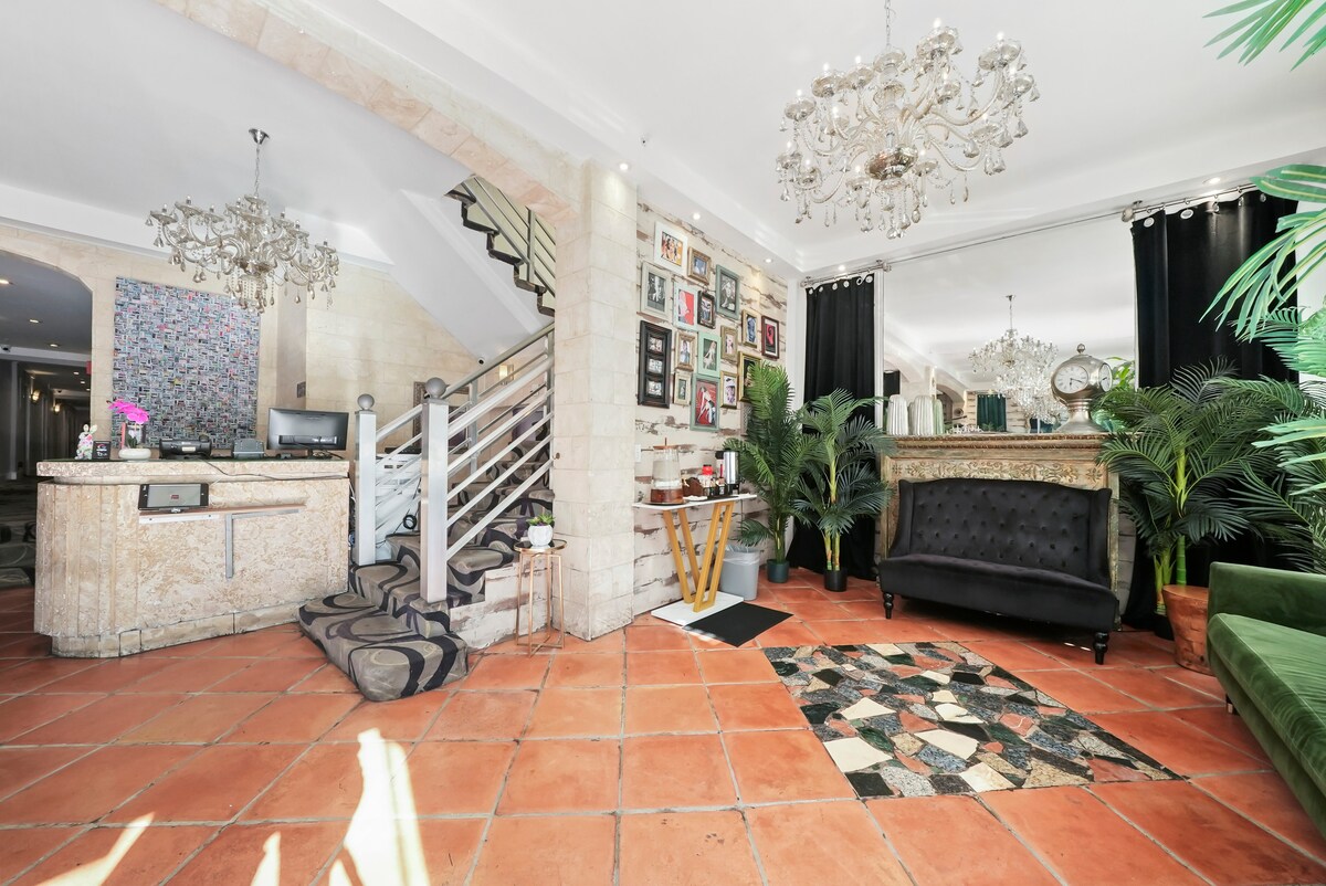 Queen Room