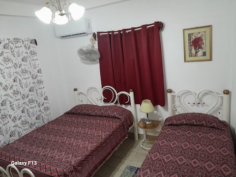 Historic Casco Hostel"Villa El Placer"Hab#1