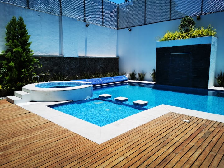 Amplia Y Moderna Residencia Para Familias Grandes. - Cuernavaca