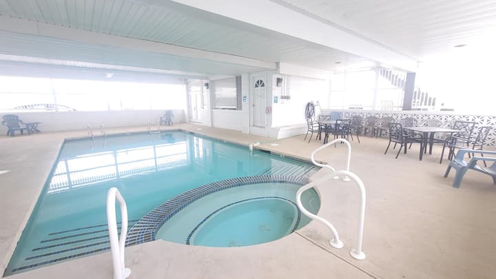 Pool And Beach - Hampton Beach, NH