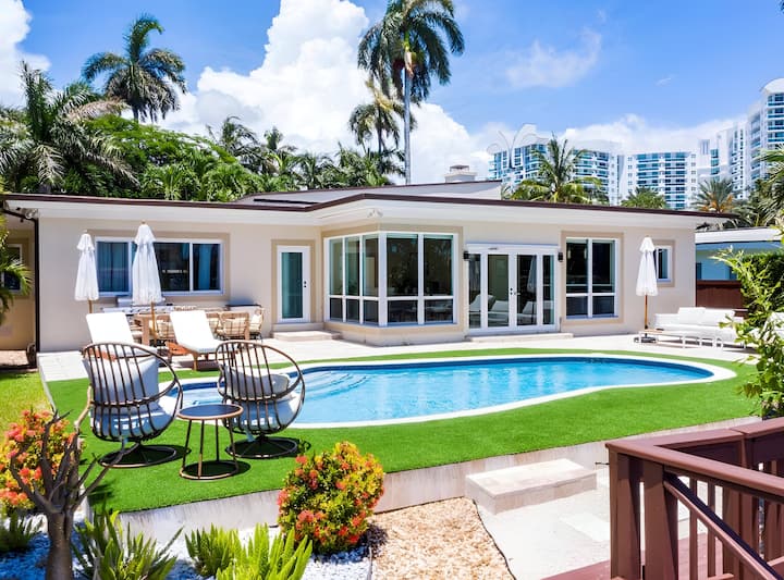 Miami Waterfront Villa - Miami Beach
