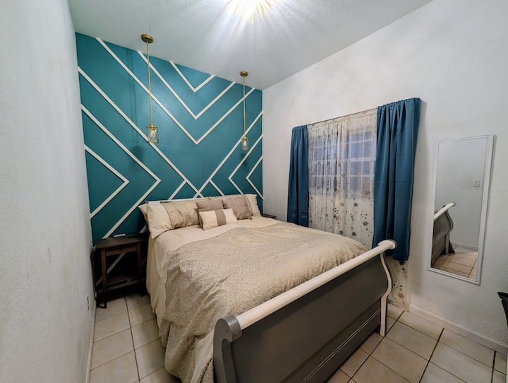Green Bungalow - Coral Gables