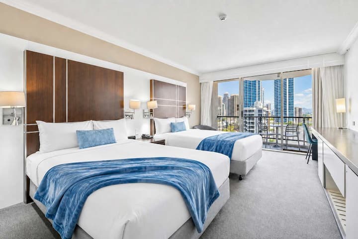 Level 10 Ocean View Studio With 2 Beds - Gold Coast