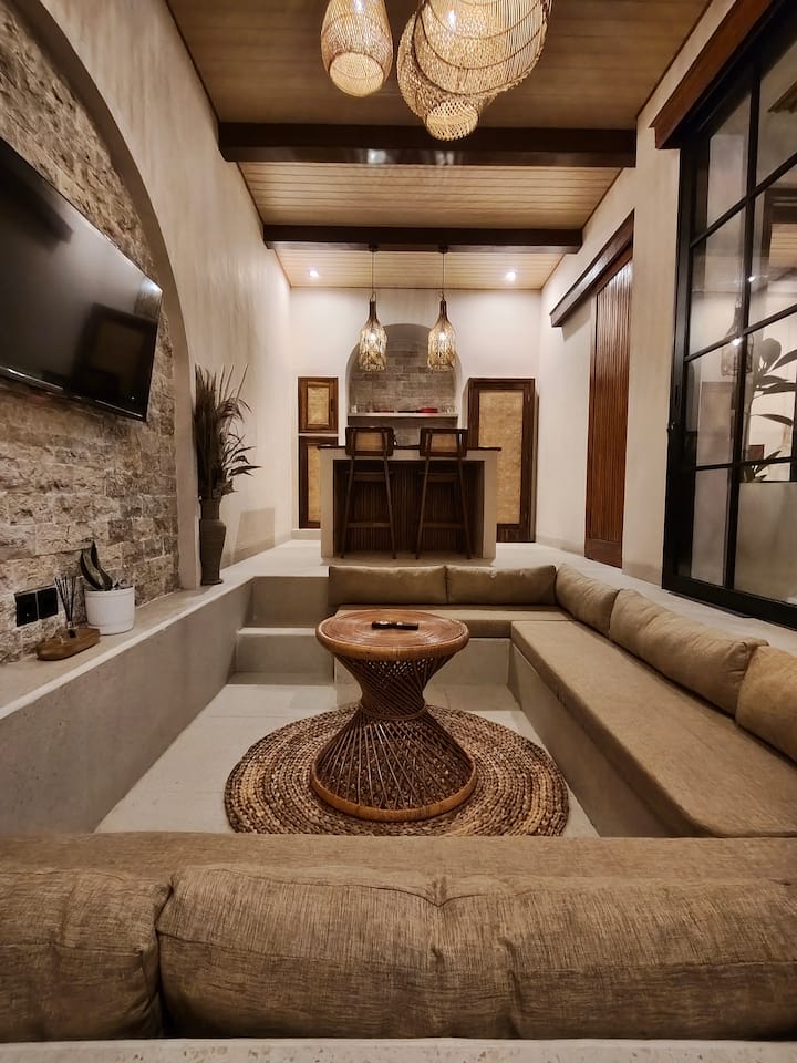 Warm Villa Dengan Desain Modern - Indonesia