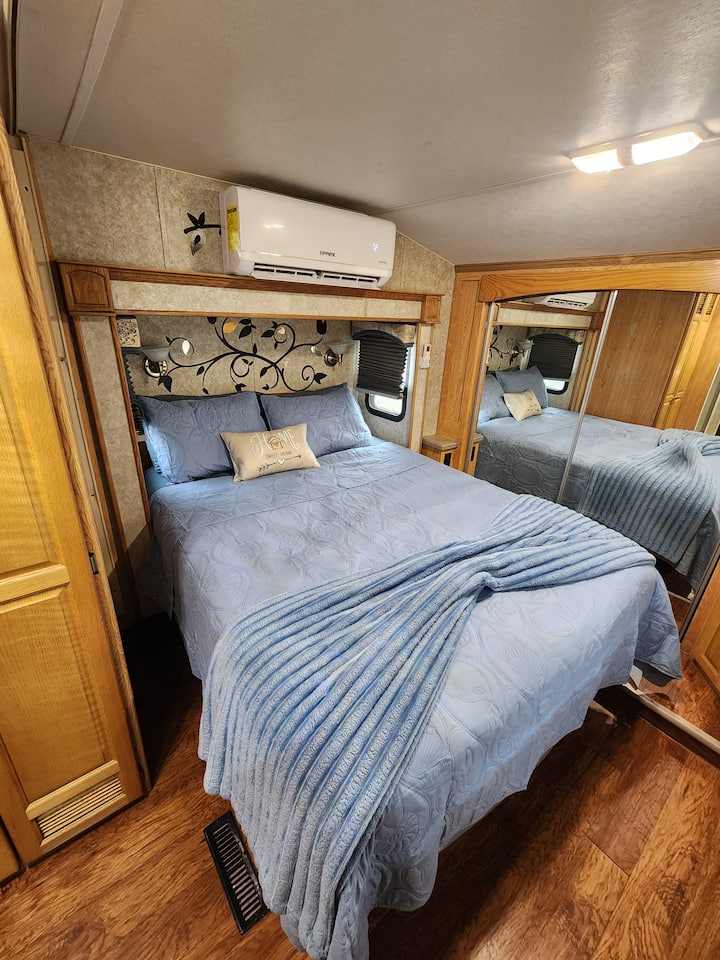 Comfortable And Relax Getaway Rv - Tampa, FL