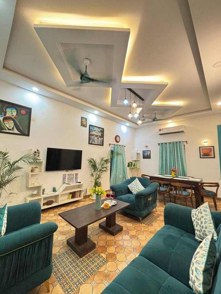 Living room image 2