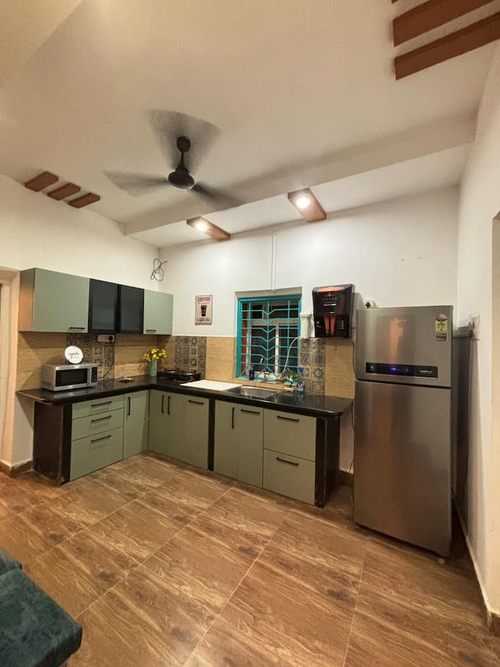 Full kitchen image 3