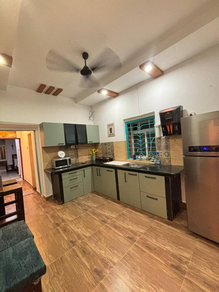 Full kitchen image 4