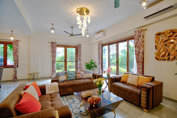 Living room image 5