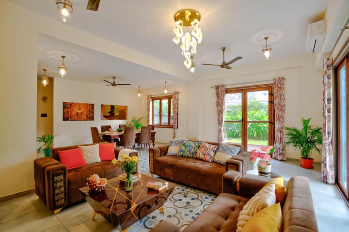 Living room image 1
