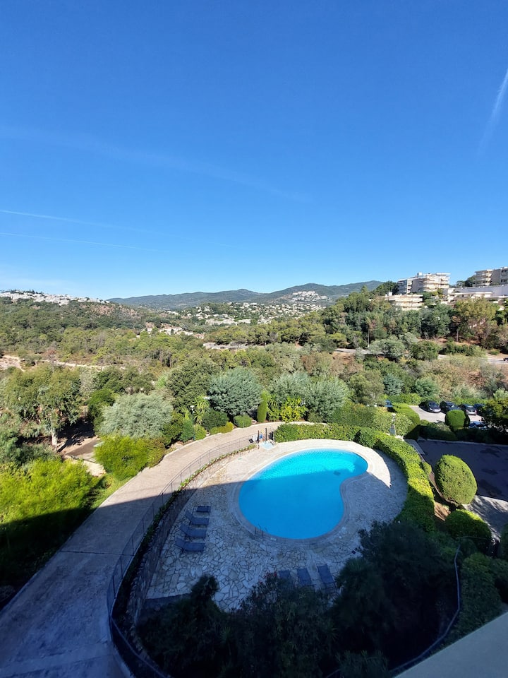 Mandelieu  3 Chambres, Piscine Et Parking - Mandelieu-la-Napoule