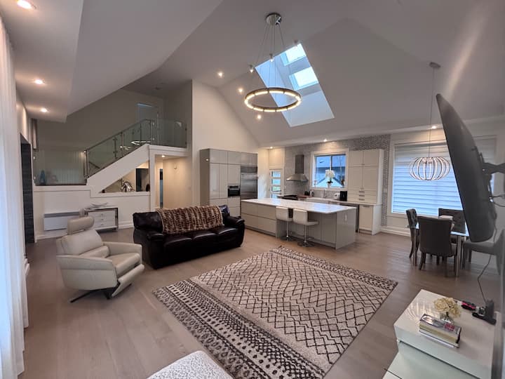 Rockland Garden Haven - Saanich