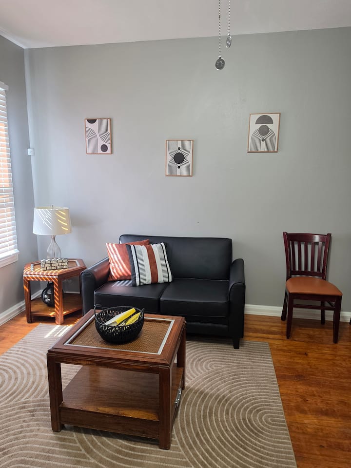 Charming Historic Cottage | Cozy & Private Retreat - Spanish Lake, MO