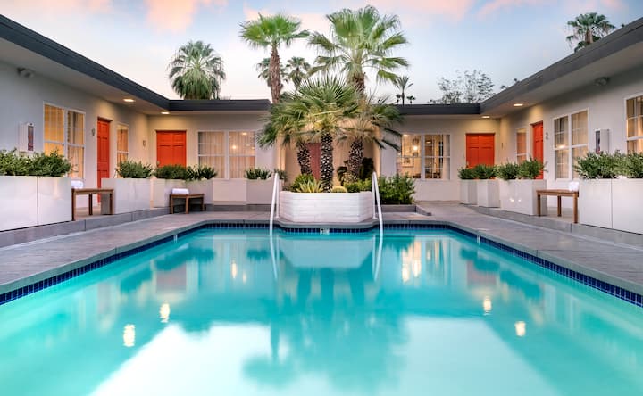 Poolside King + Private Patio  Old Las Palmas - Palm Springs, CA