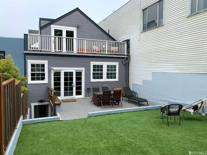 Cozy Home W/ Golden Gate Views, Yard And Garage - San Francisco, CA