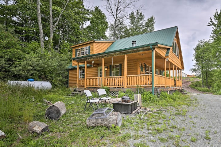 Cozy Cabin Retreat W/ Jetted Tub & Fire Pit - Scranton, PA